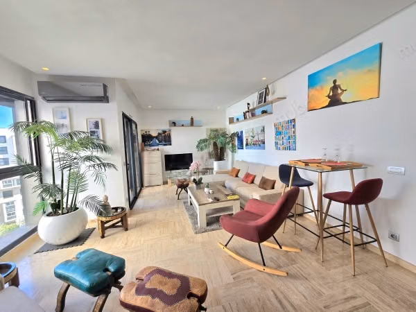 Appartement en location à Casablanca Finance City. 2 grandes pièces. Meublé