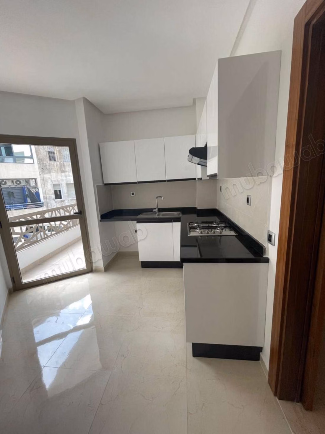 Superbe appartement à louer à Mannesmann. 1 Pièce. Avec ascenseur et espace vert