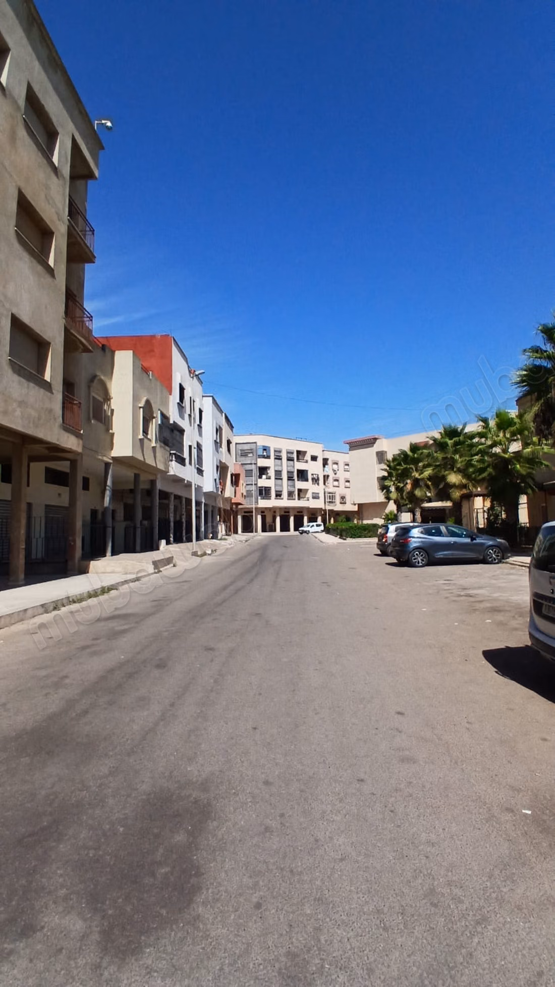 Vend appartement à Oulad Wjih.
Surface de 130 m²