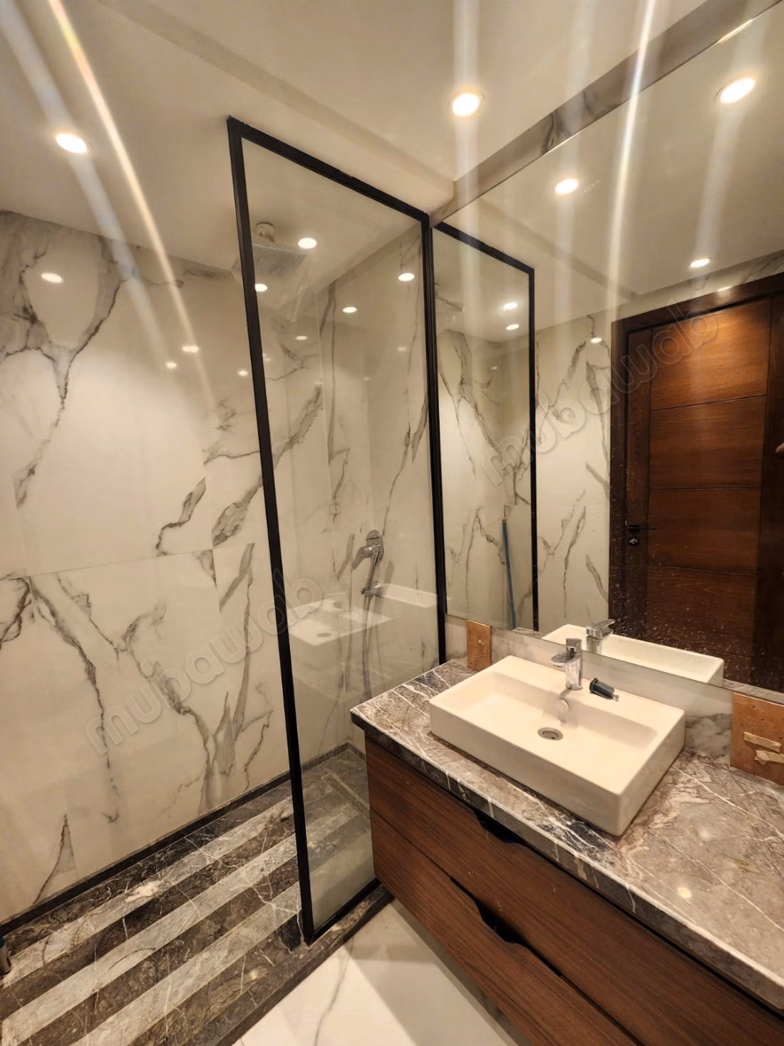 Studio Neuf meublé Luxe 73m2 à Palmier avec Terras