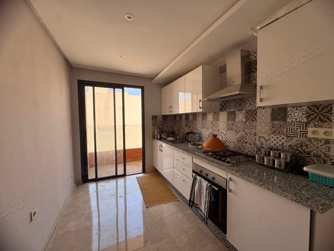 Location d'un appartement à Hay Mabrouka. 
2 chambres agréables. 
Bien meublé