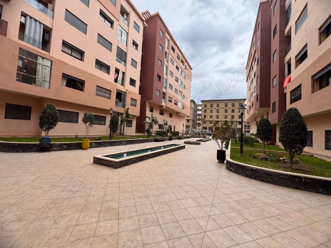 Location d'un appartement à Hay Mabrouka. 
2 chambres agréables. 
Bien meublé