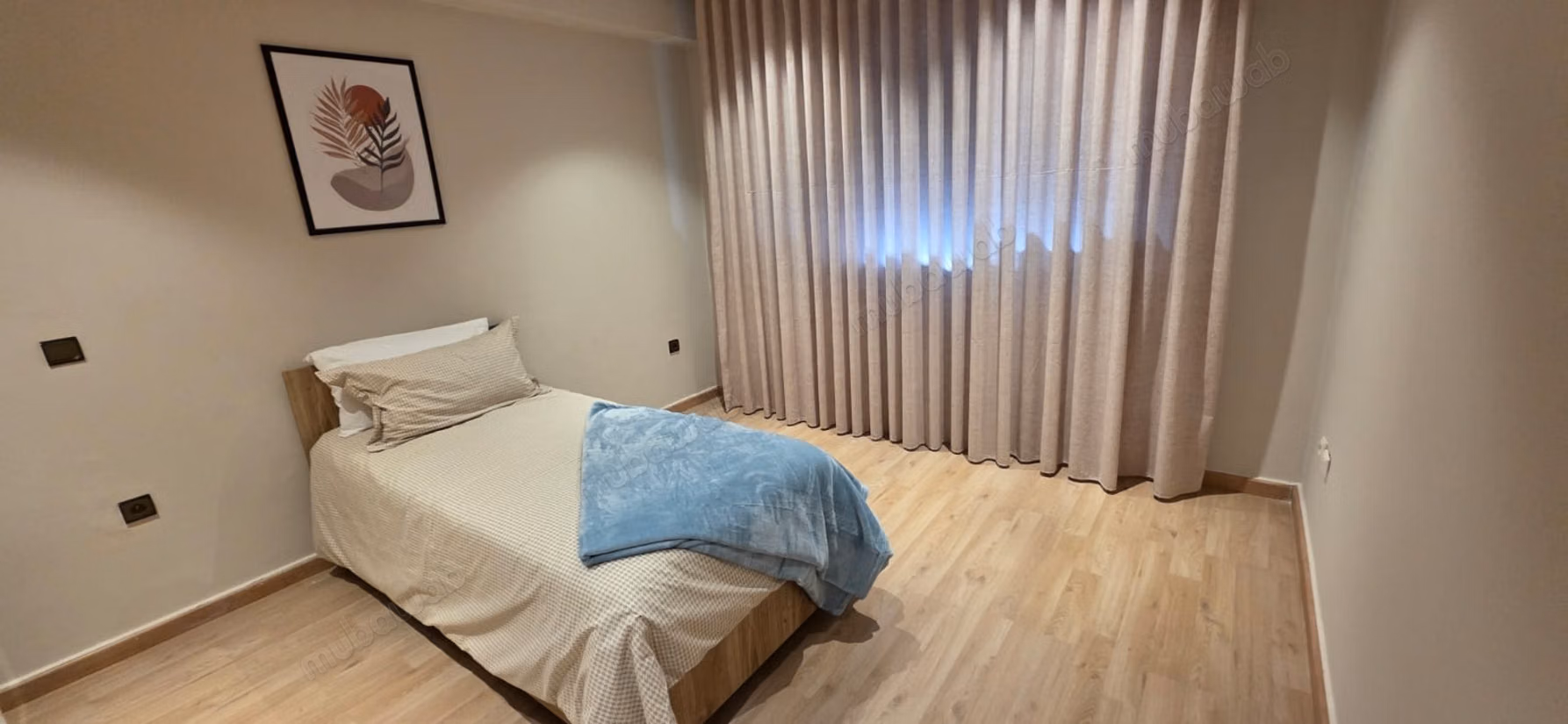 Affitta questo appartamento a Malabata. Superficie 130 m². Arredato