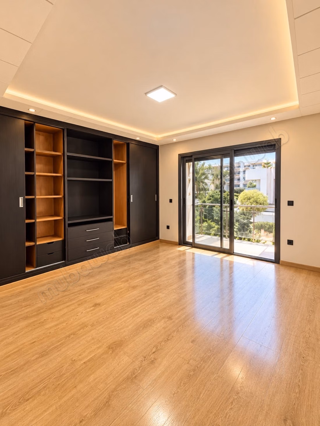 High-end villa for rent in Riyad. 6 comfortable rooms. Pool, air conditioning