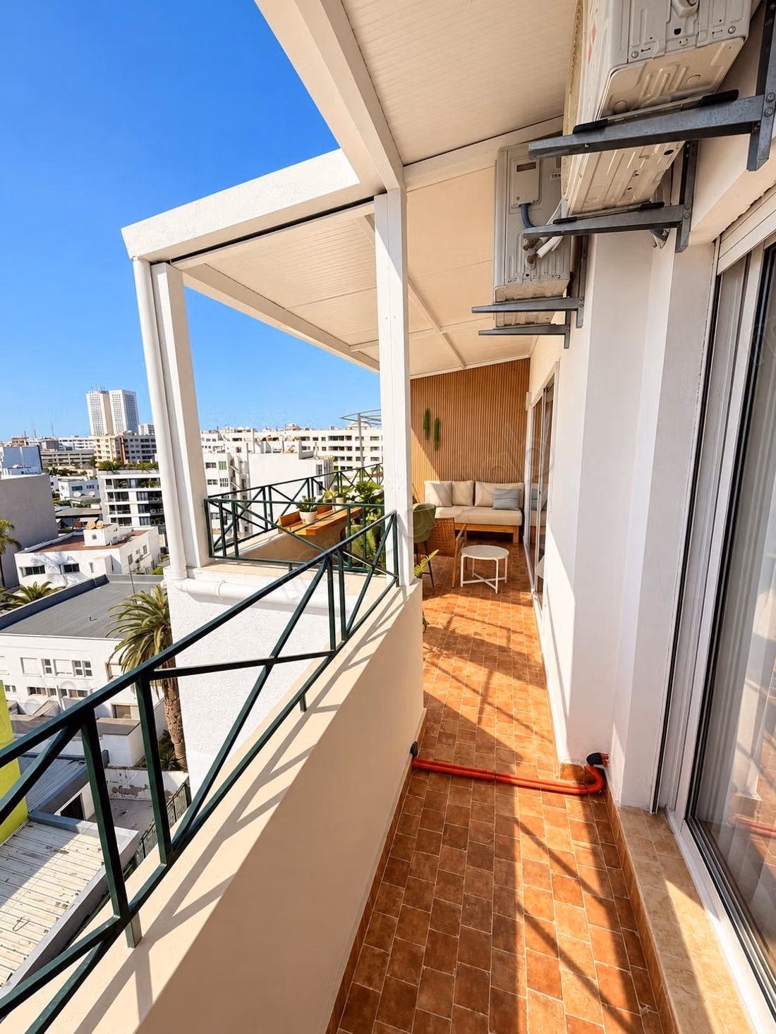 Louez cet appartement à Palmier. 3 chambres agréables. Meublé