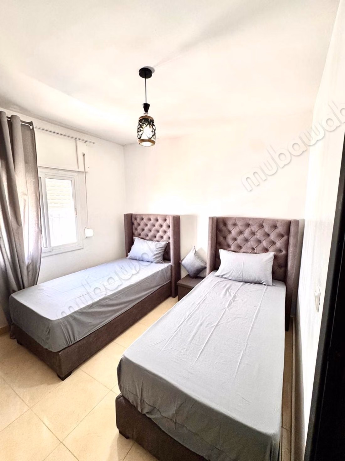 Bel appartement à louer sur la Route Nationale Assilah. 2 belles chambres. Mobilier neuf