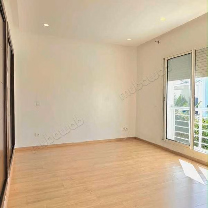 Villa à Louer de 243.0 m² à Dar Bouazza,
Tamaris2
