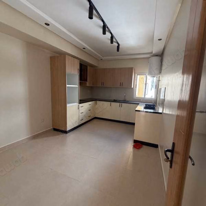 Appartement à Louer de 131.0 m² à Casablanca, Hopitaux