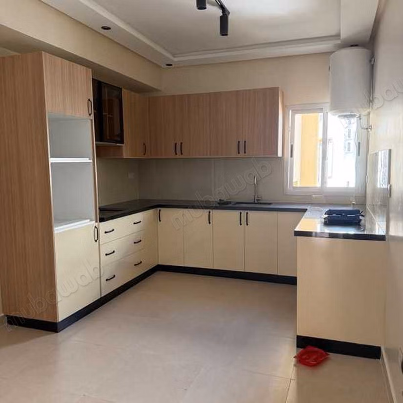 Appartement à Louer de 131.0 m² à Casablanca, Hopitaux