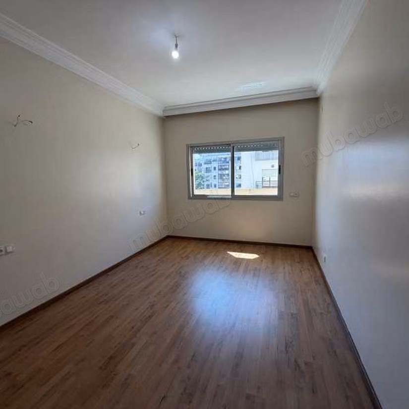 Appartement à Louer de 131.0 m² à Casablanca, Hopitaux