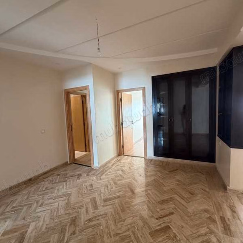 Appartement à Louer de 131.0 m² à Casablanca, Hopitaux