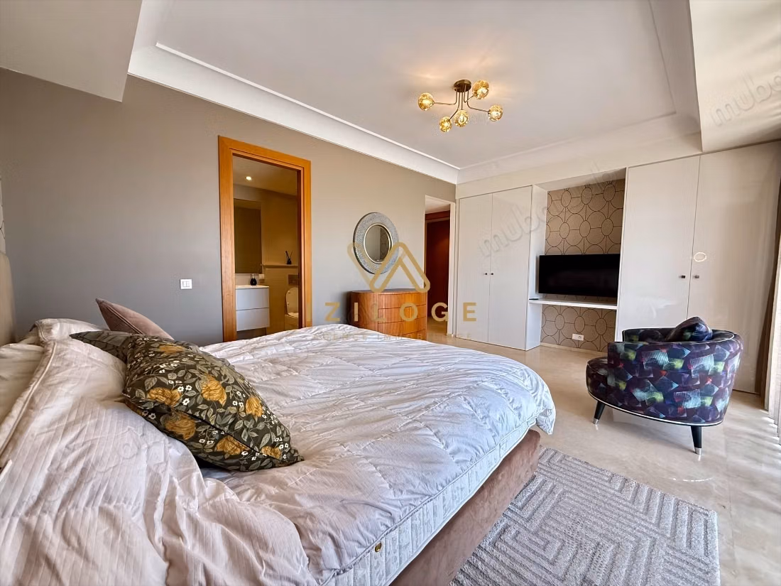 Très bel appartement en location à Casablanca Finance City. 3 chambres agréables. Bien meublé
