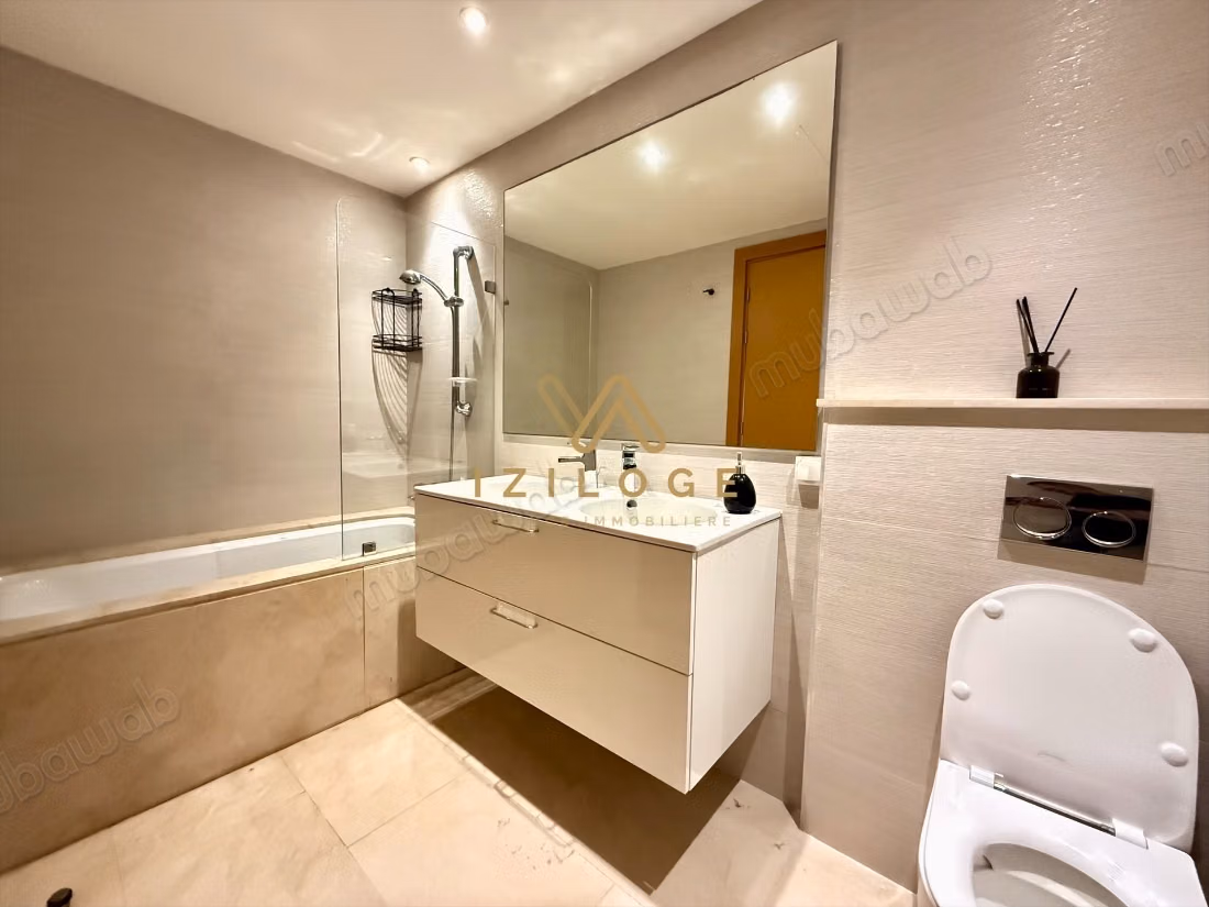 Très bel appartement en location à Casablanca Finance City. 3 chambres agréables. Bien meublé