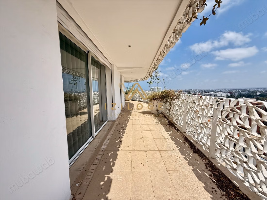 Très bel appartement en location à Casablanca Finance City. 3 chambres agréables. Bien meublé