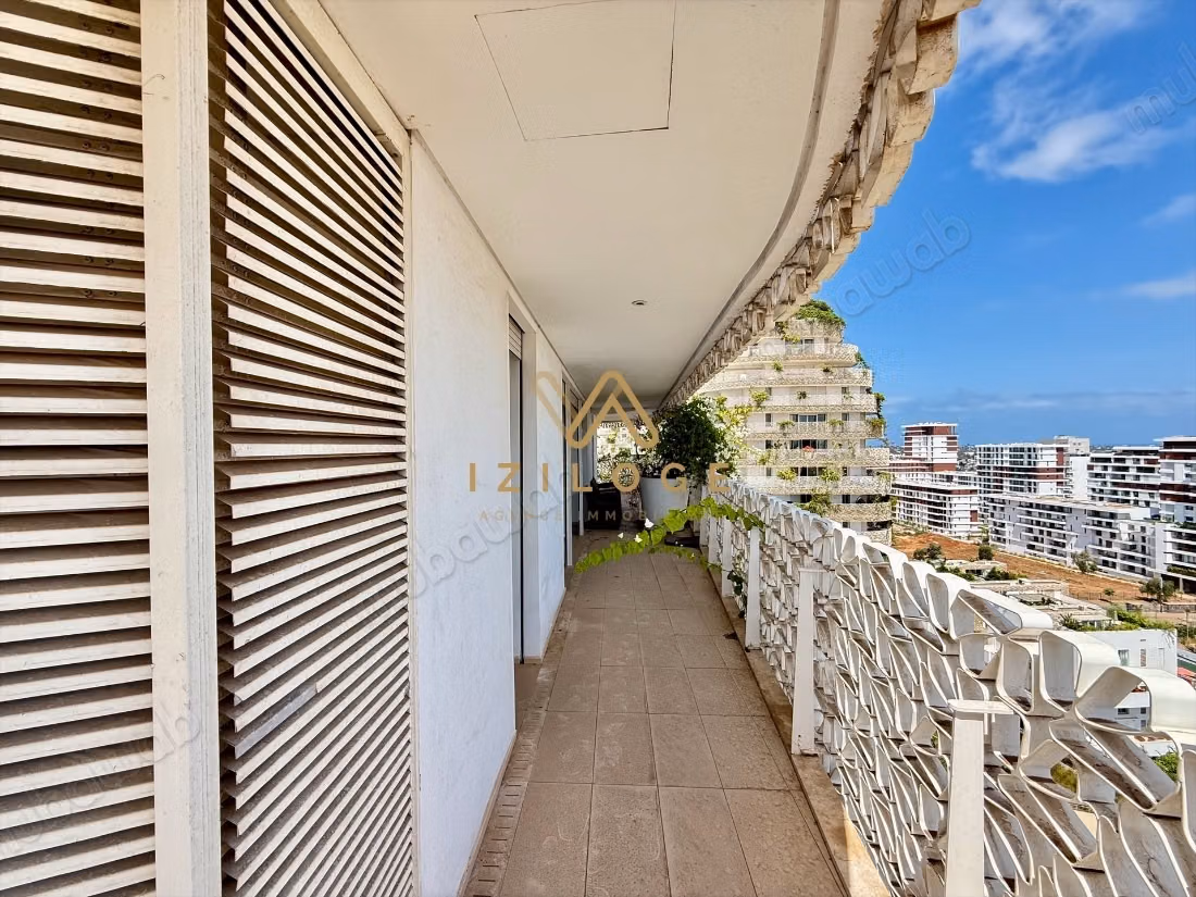 Très bel appartement en location à Casablanca Finance City. 3 chambres agréables. Bien meublé