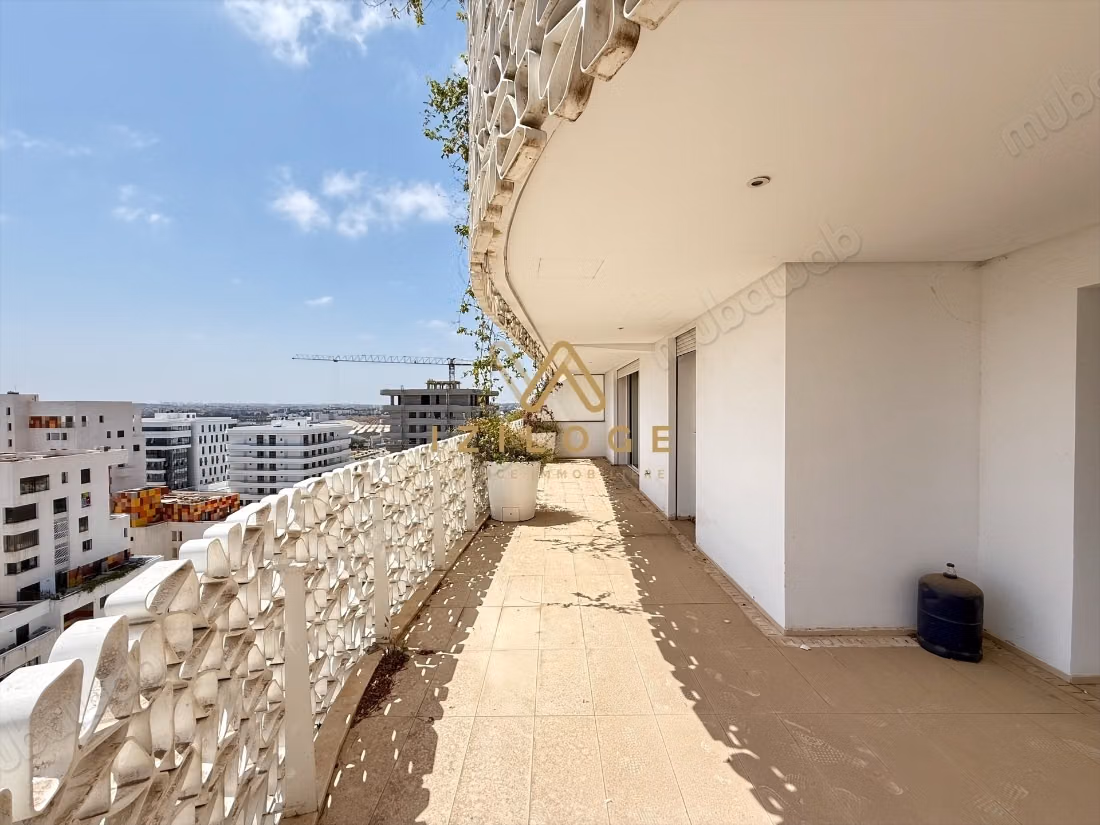 Très bel appartement en location à Casablanca Finance City. 3 chambres agréables. Bien meublé