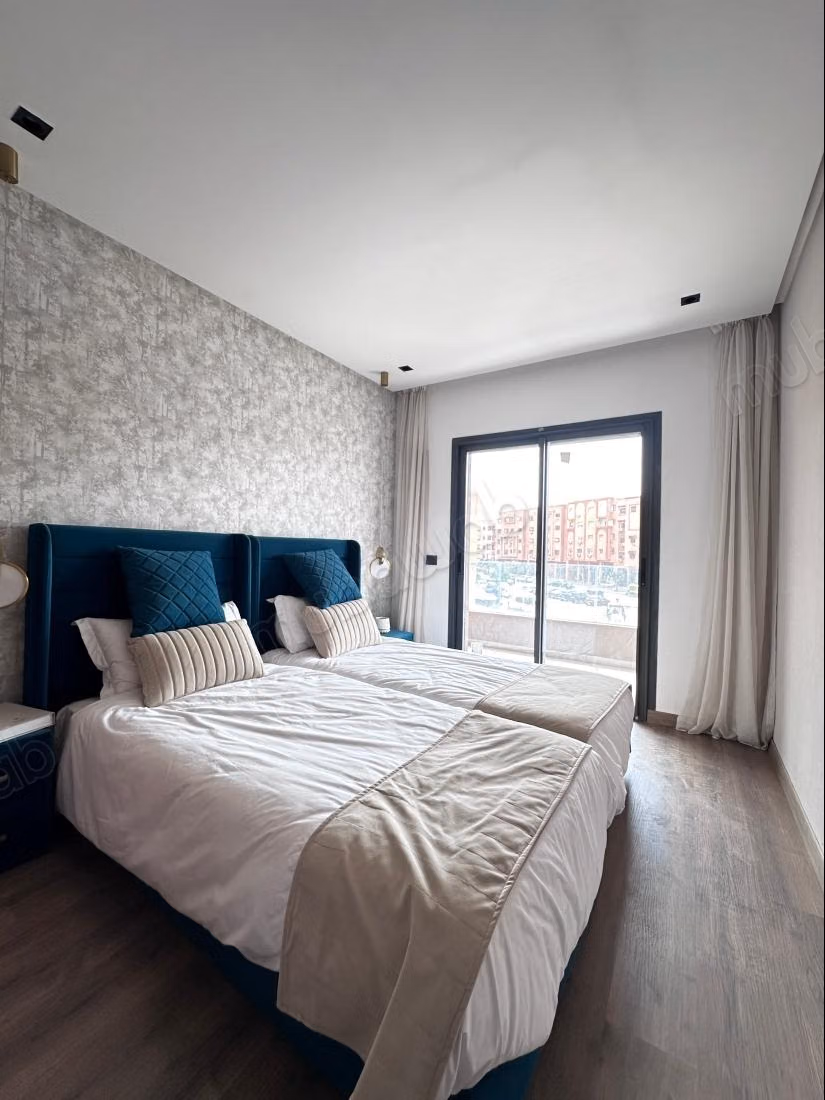 Apartment with pool for sale in Hivernage