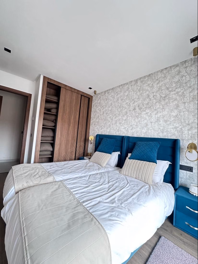 Apartment with pool for sale in Hivernage