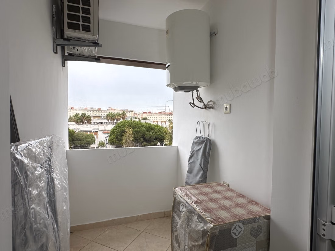 Nuovo appartamento in affitto 85m² di fronte a Marjan, strada per Rabat, Tangeri