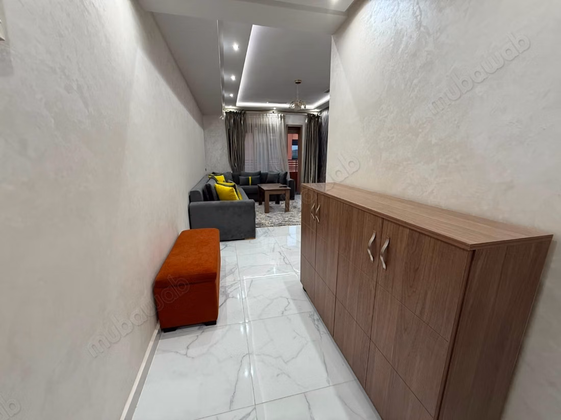 À LOUER appartement neuf meublé de 3 chambres