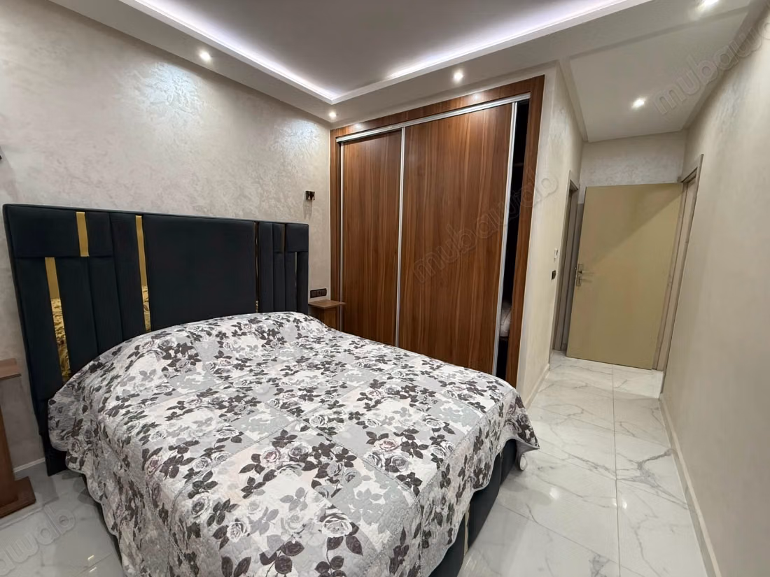 À LOUER appartement neuf meublé de 3 chambres