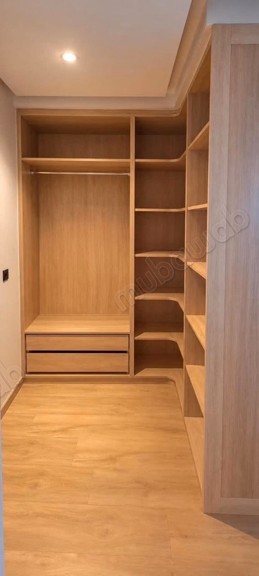 Louez cet appartement à Ain Diab Extension. 3 chambres. Bien meublé