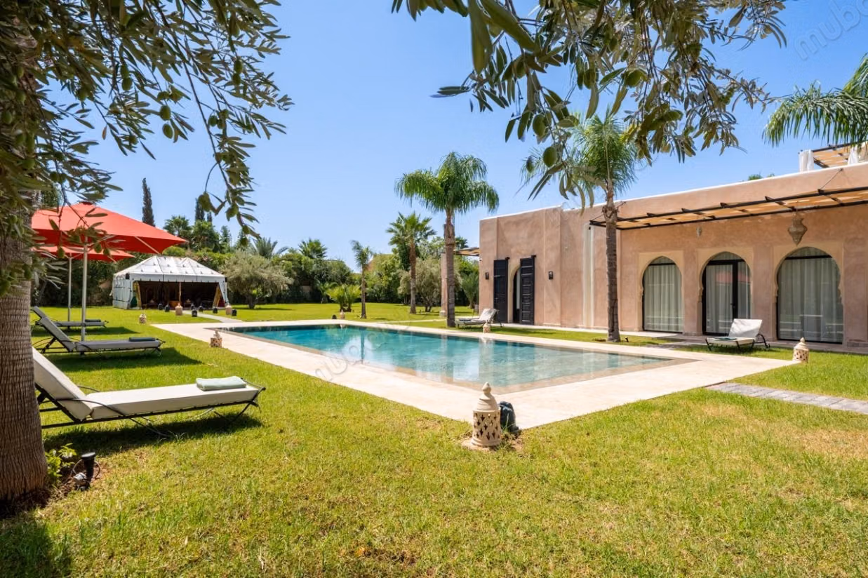 AV VILLA DE CARACTERE 
Rte Ouarzazate 
Marrakech