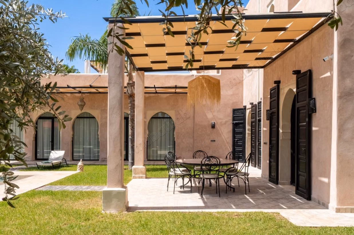 AV VILLA DE CARACTERE 
Rte Ouarzazate 
Marrakech