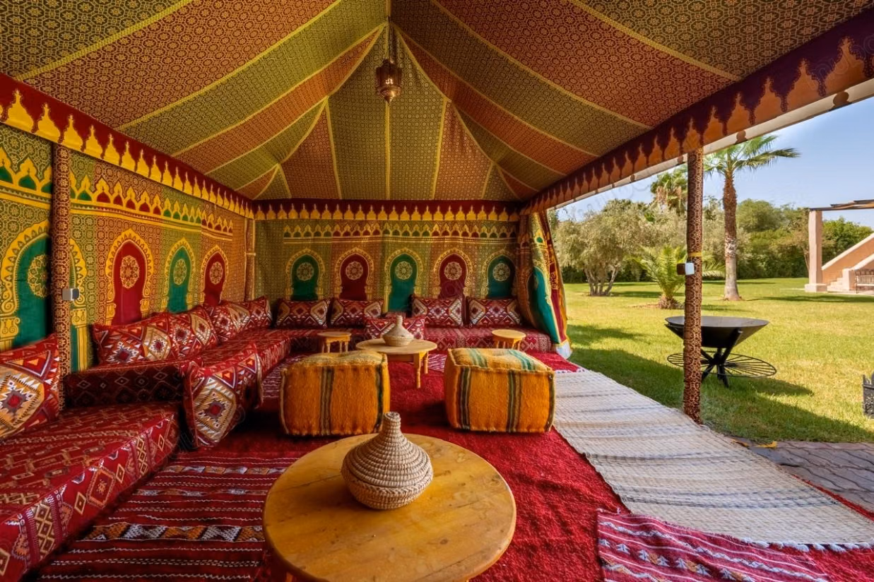 AV VILLA DE CARACTERE 
Rte Ouarzazate 
Marrakech