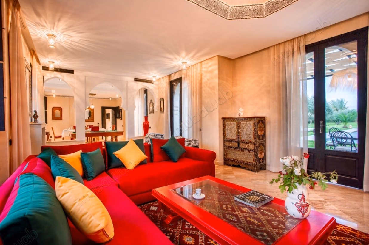 AV VILLA DE CARACTERE 
Rte Ouarzazate 
Marrakech
