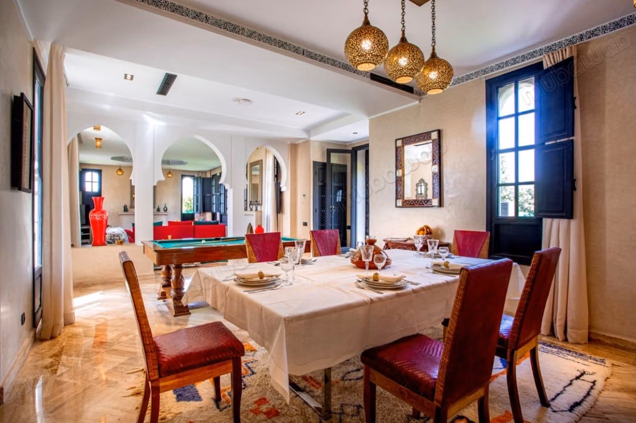 AV VILLA DE CARACTERE 
Rte Ouarzazate 
Marrakech