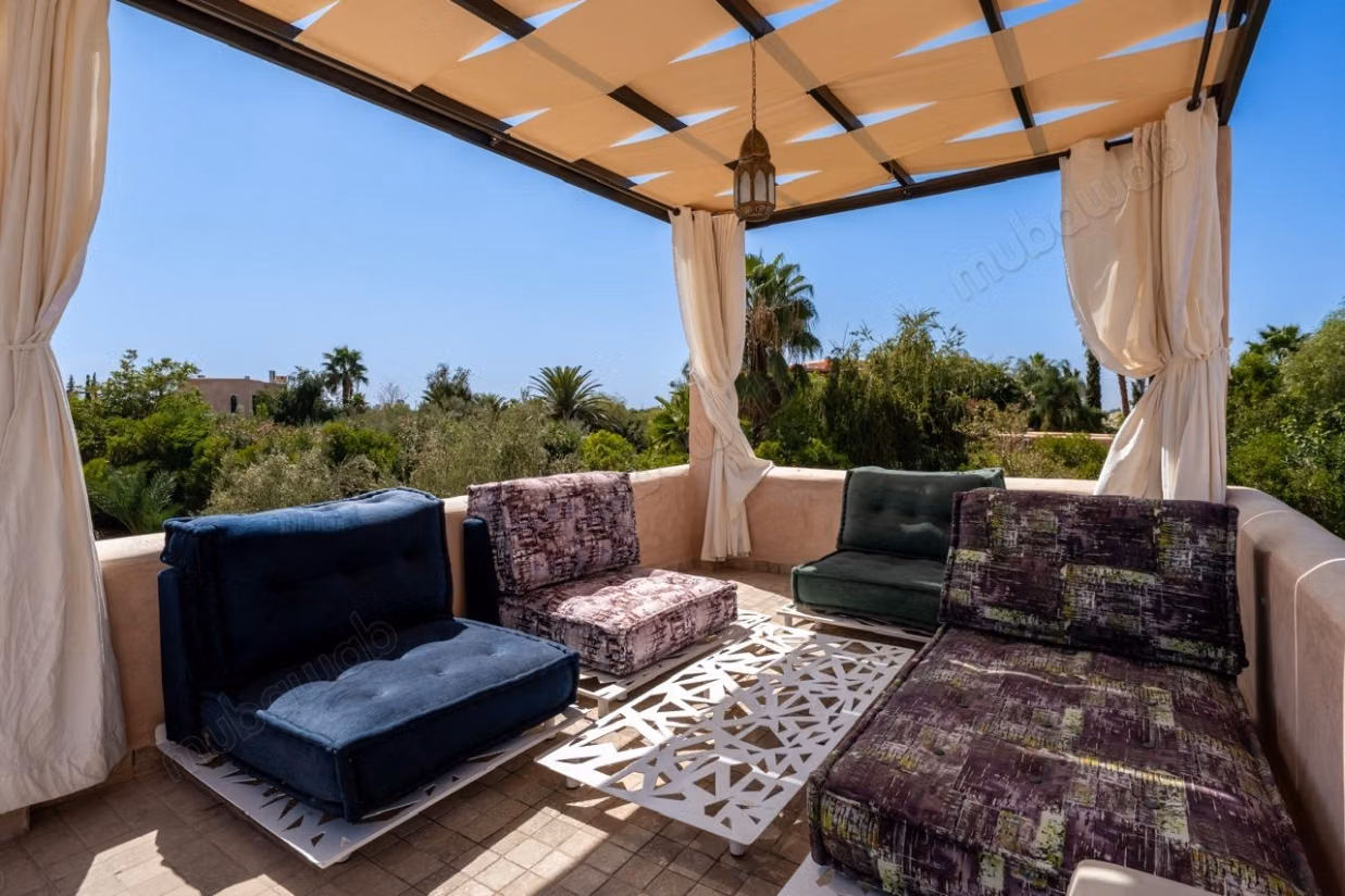 AV VILLA DE CARACTERE 
Rte Ouarzazate 
Marrakech