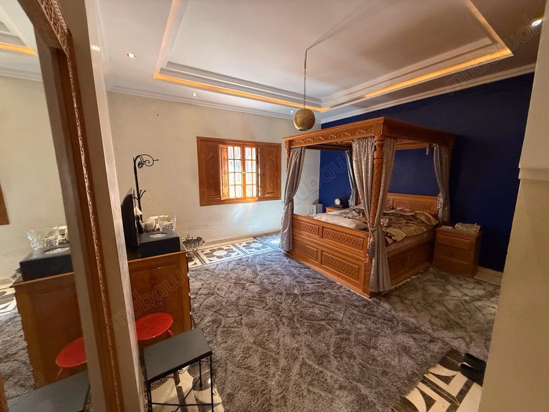 Grande villa familiale de 600 m² avec 6 chambres et piscine privée à Marrakech
