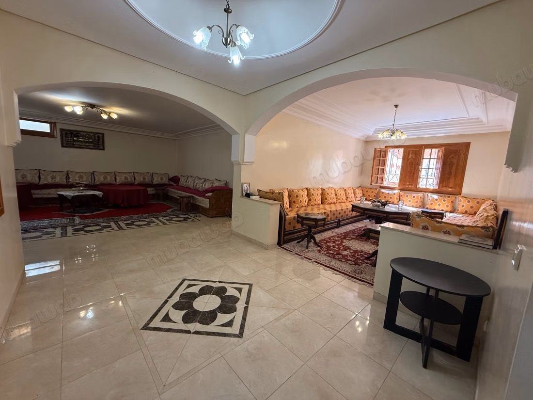 Grande villa familiale de 600 m² avec 6 chambres et piscine privée à Marrakech