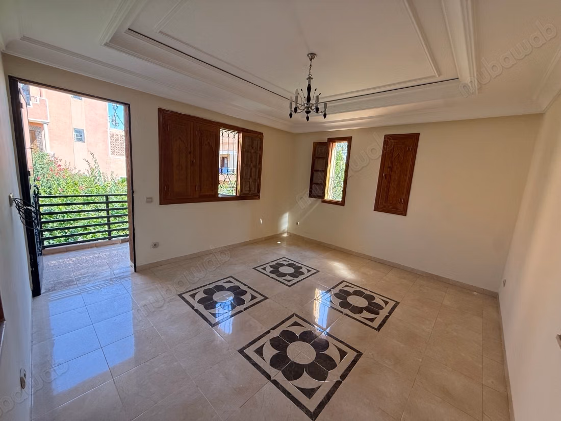 Grande villa familiale de 600 m² avec 6 chambres et piscine privée à Marrakech