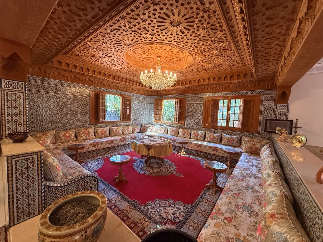 Grande villa familiale de 600 m² avec 6 chambres et piscine privée à Marrakech