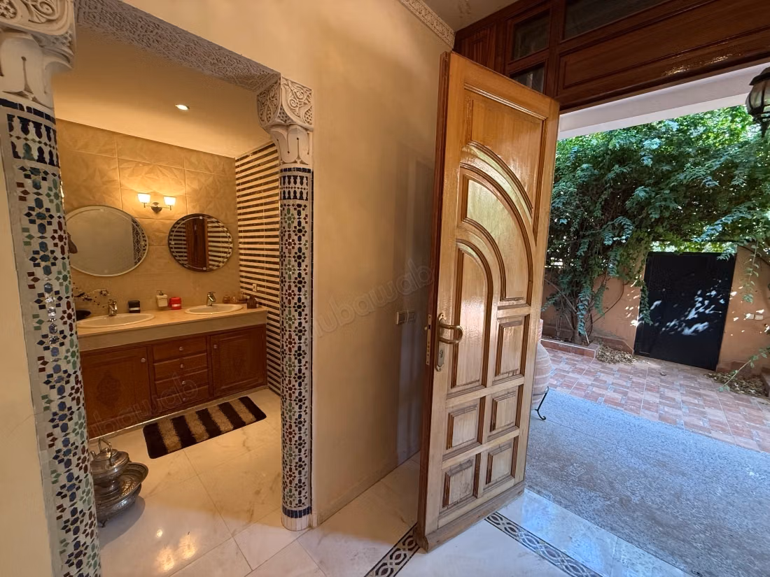 Grande villa familiale de 600 m² avec 6 chambres et piscine privée à Marrakech