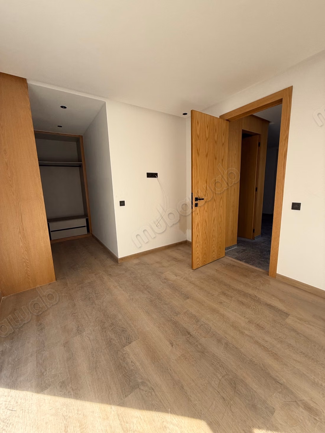 Beautiful apartment for sale in Palmier. Total area 44 m². Double glazing windows and central heating