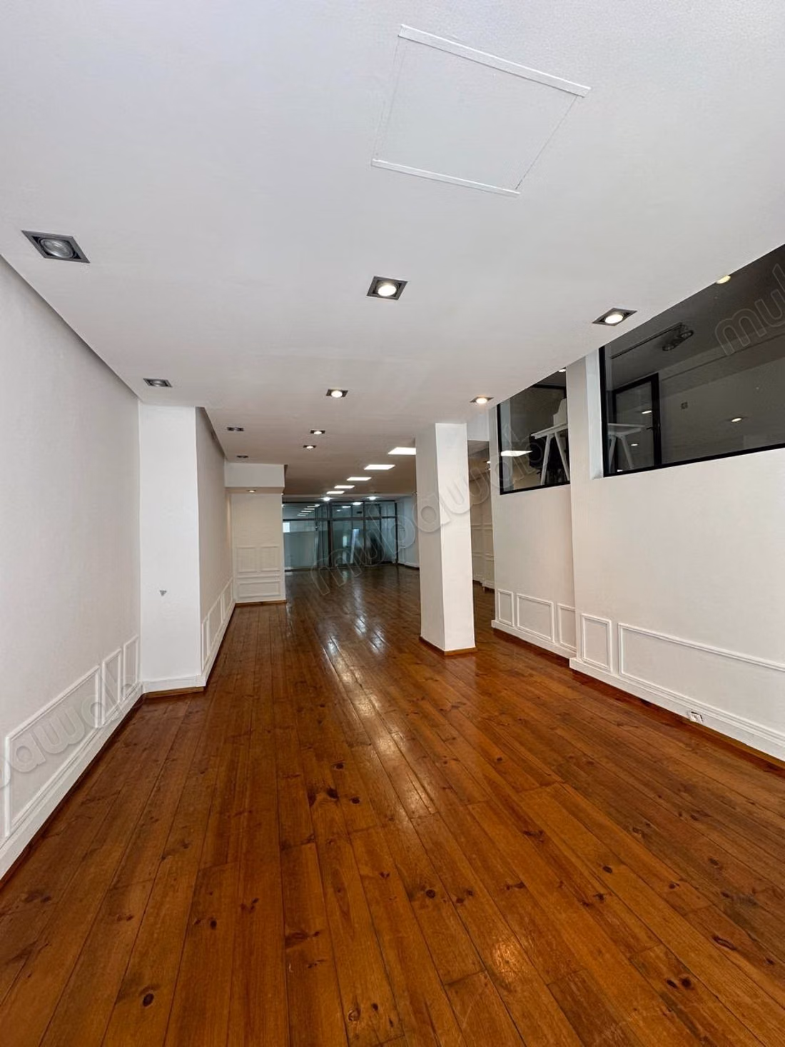 À louer Showroom 283 m² Maarif, Casablanca