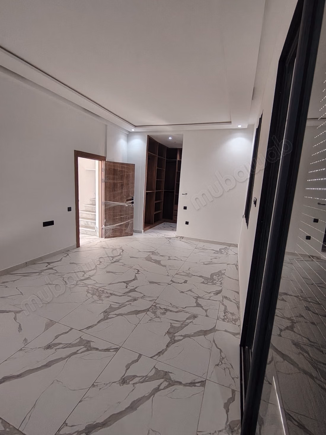 Luxury house for sale on Route Amizmiz. 6 rooms. Air conditioning and pool