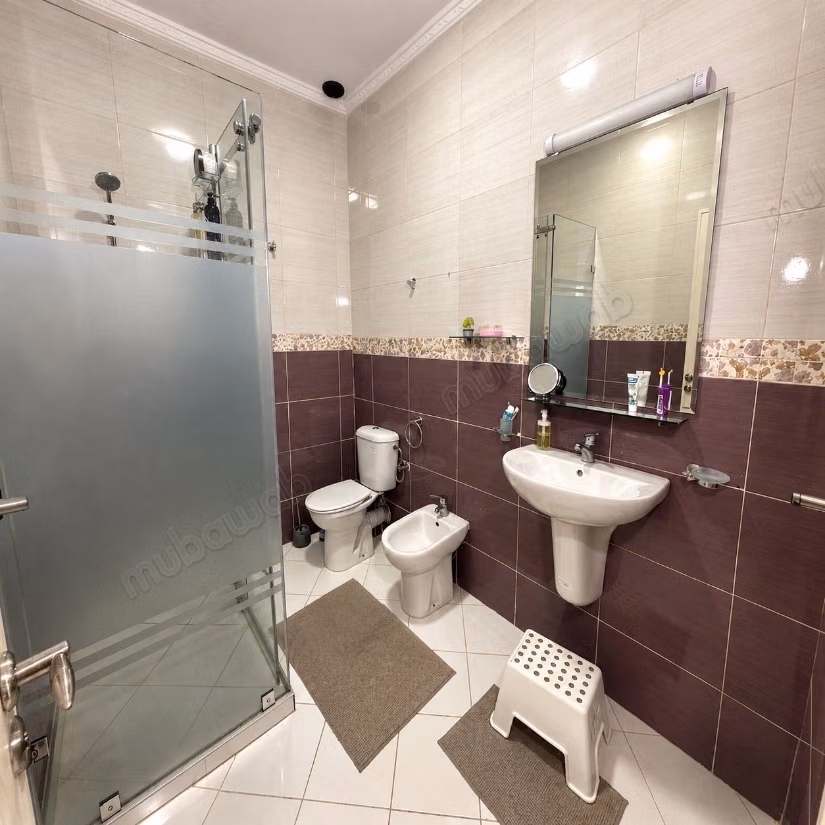 Appartamento in affitto mensile di 103m² vicino a Marjan