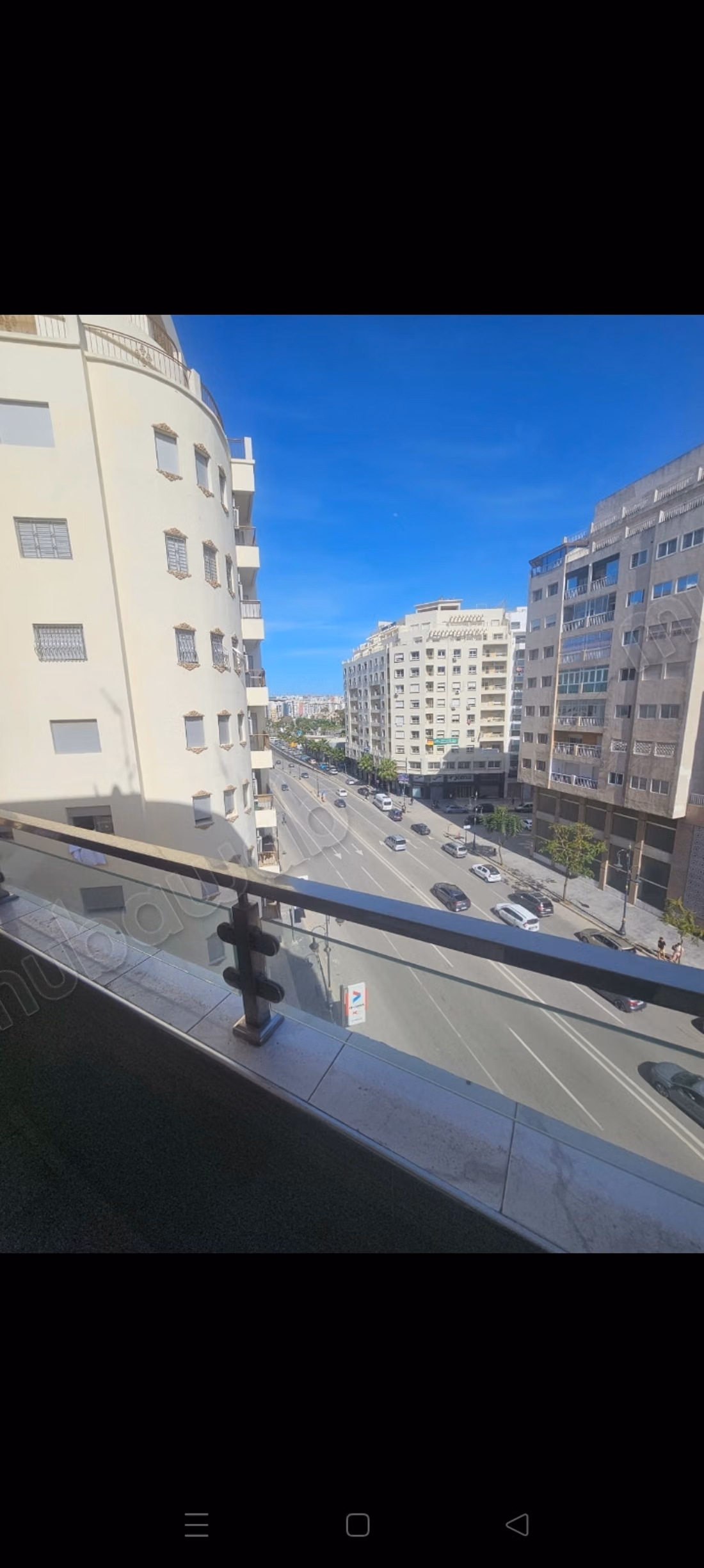 Bellissimo appartamento in affitto in via Moulay Ismail nel centro città. Superficie totale 85 m². Arredato