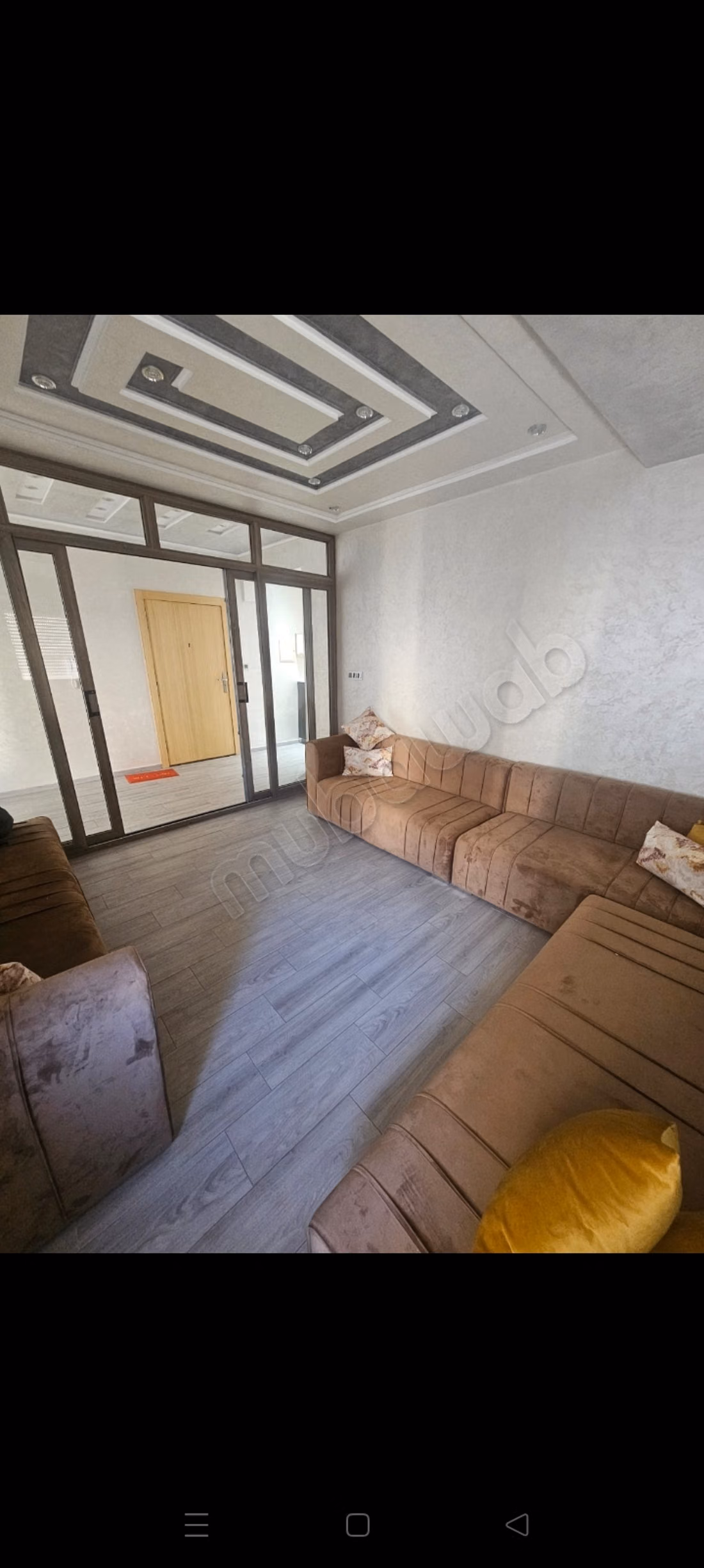 Bellissimo appartamento in affitto in via Moulay Ismail nel centro città. Superficie totale 85 m². Arredato