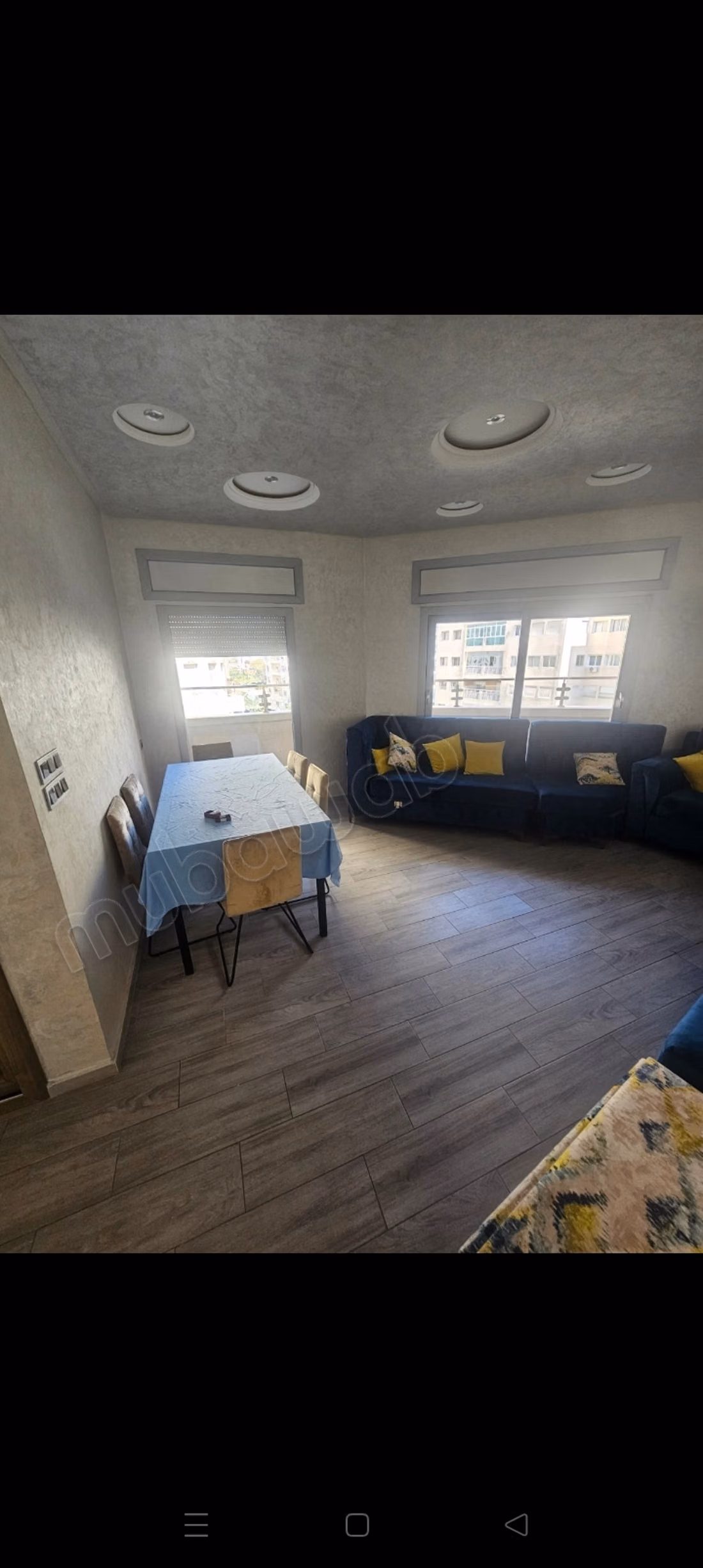 Bellissimo appartamento in affitto in via Moulay Ismail nel centro città. Superficie totale 85 m². Arredato