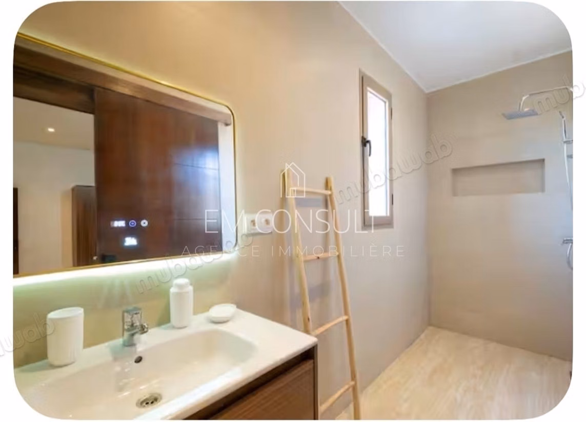 À vendre villa 4ch route de fez