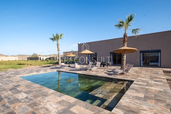 À vendre villa 4ch route de fez