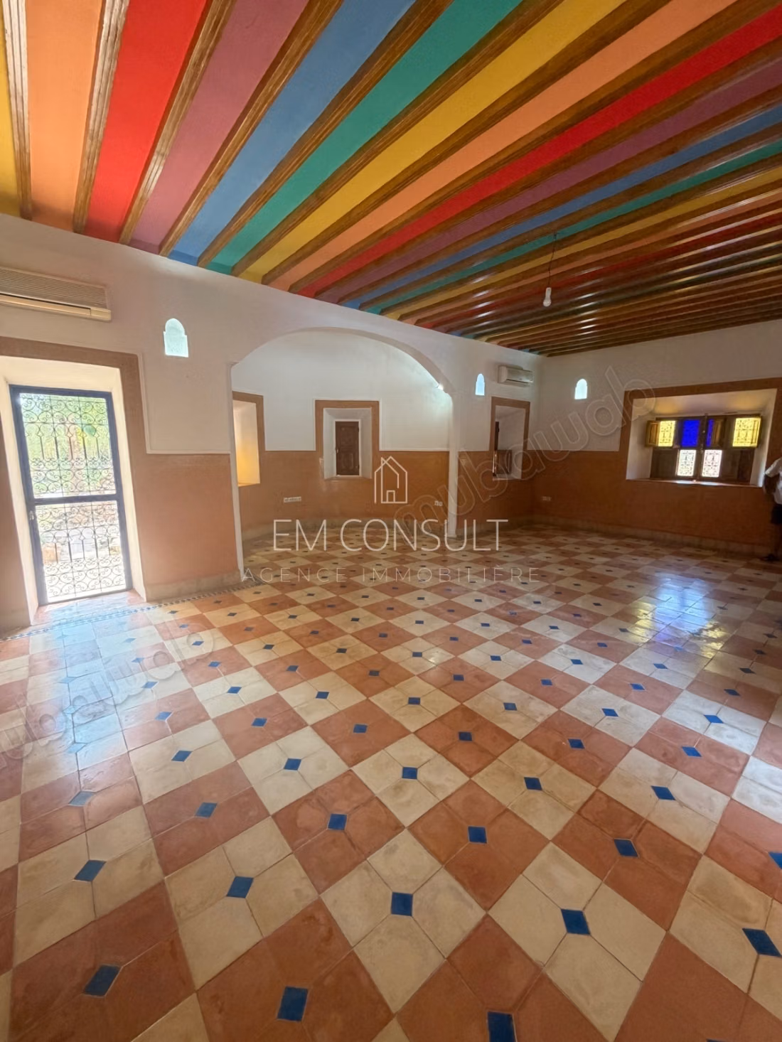 À louer villa 3ch 230m2 route de fez