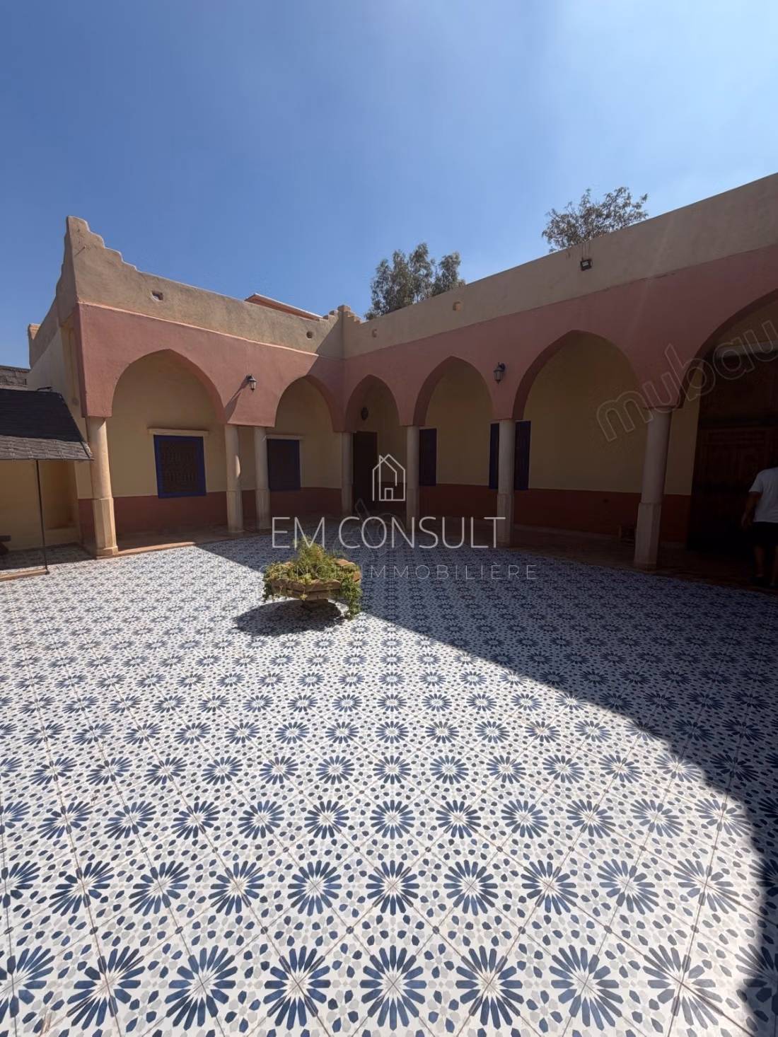 À louer villa 3ch 230m2 route de fez