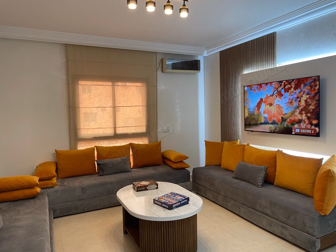 Elegance & Exceptional Location, Newly Renovated Apartment Facing El Harti Park – Marrakech