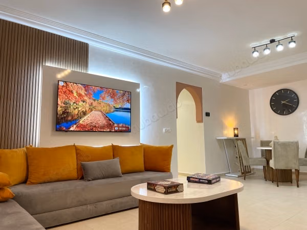 Elegance & Exceptional Location, Newly Renovated Apartment Facing El Harti Park – Marrakech